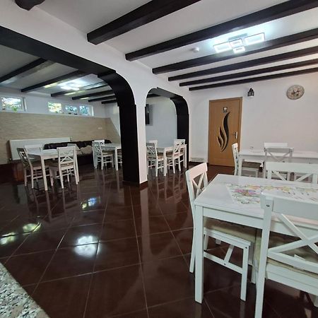 Casa Laur Hotel Manastirea Humorului Exterior photo