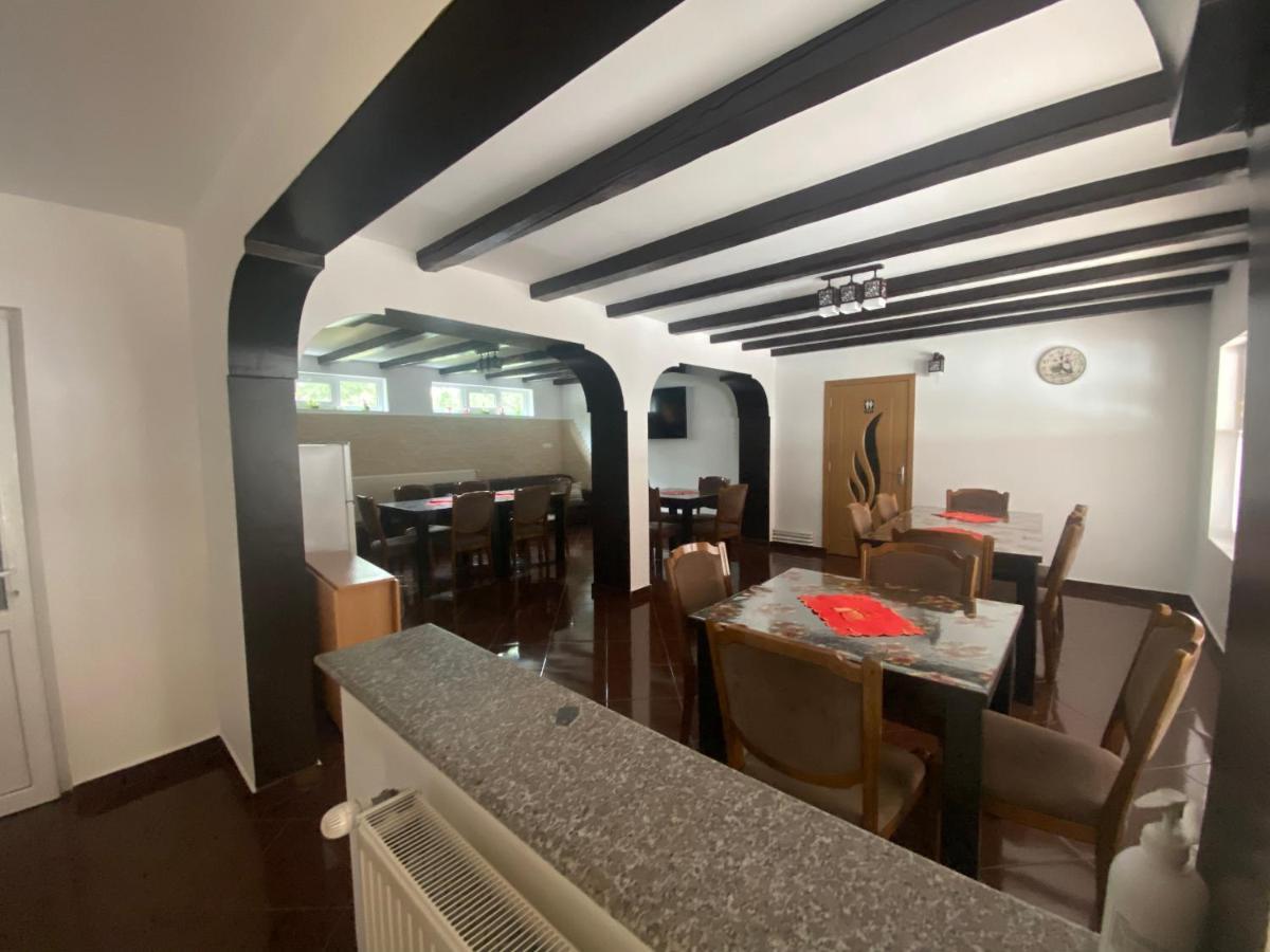 Casa Laur Hotel Manastirea Humorului Exterior photo